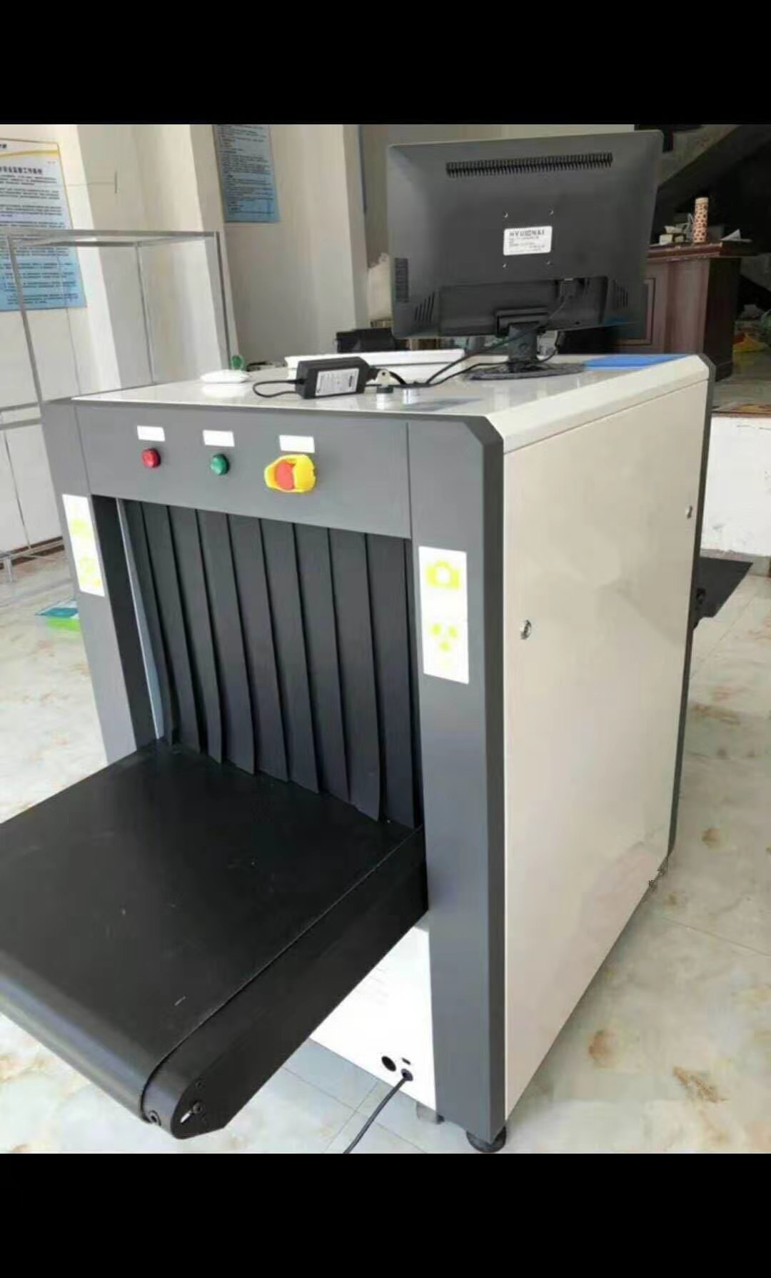 全方位守衛(wèi)出行安全 X光安檢機(jī)、安檢門與手持金屬探測(cè)器的協(xié)同應(yīng)用